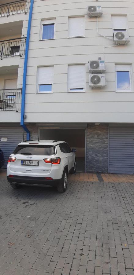 Cvetkovic Lux Аpartmani & Free Garaza Appartement Vrnjačka Banja Buitenkant foto