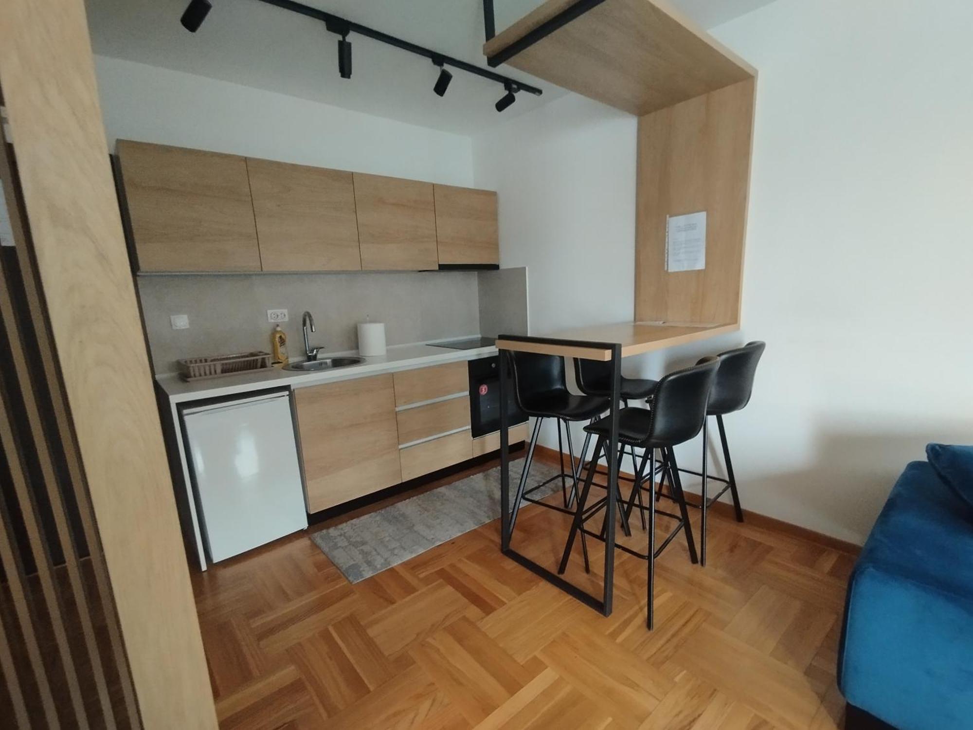 Cvetkovic Lux Аpartmani & Free Garaza Appartement Vrnjačka Banja Kamer foto