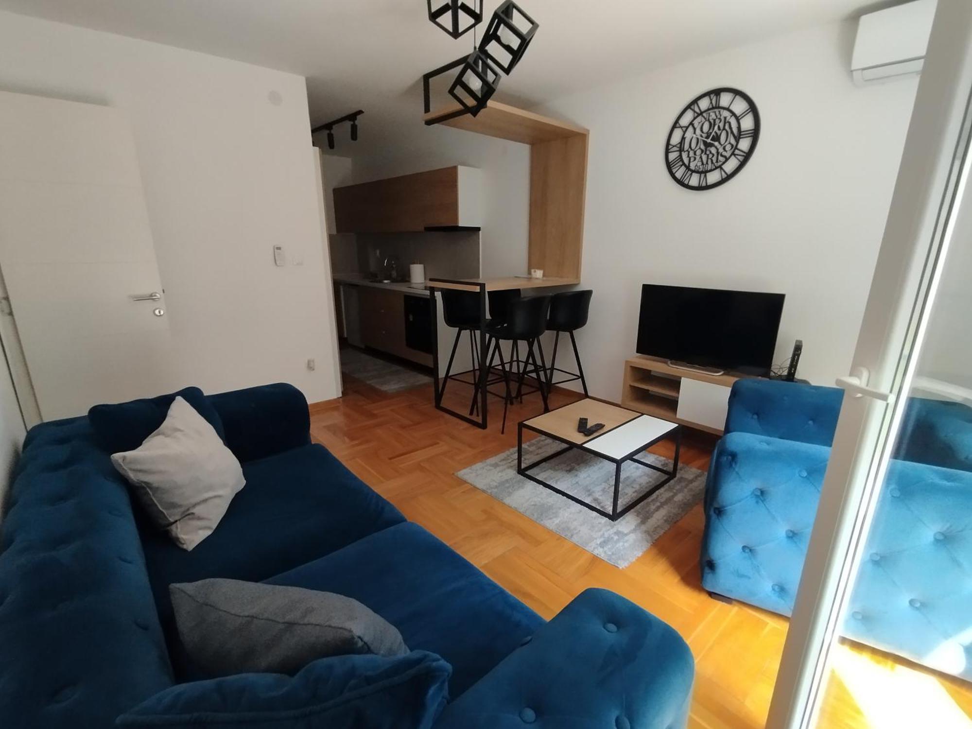 Cvetkovic Lux Аpartmani & Free Garaza Appartement Vrnjačka Banja Buitenkant foto